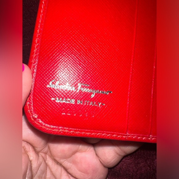 Salvatore Ferragamo Wallet - Picture 8 of 14